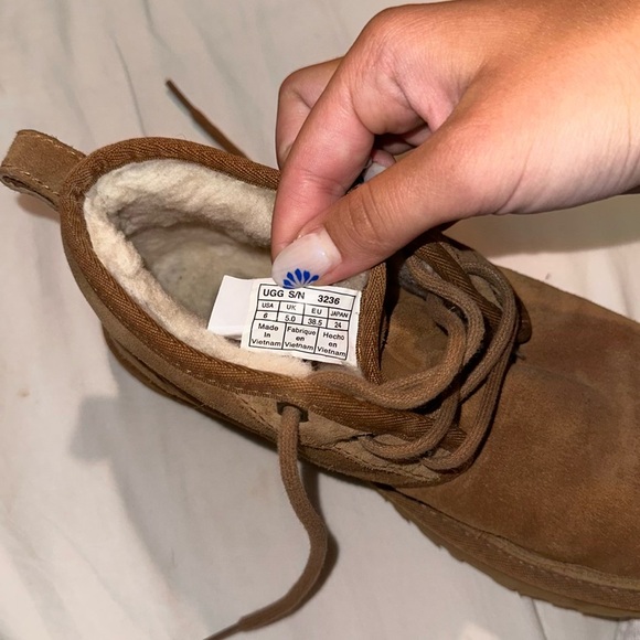 size 7.5 UGG neumal boots - Picture 8 of 8